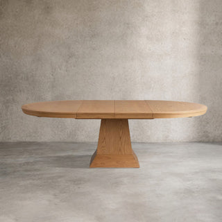 Leighton Round Extension Dining Table with Leaves