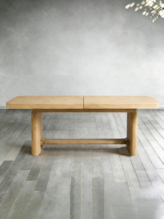 Redding Extending Dining Table in Oak Wood with Two Self-Storing Leaves