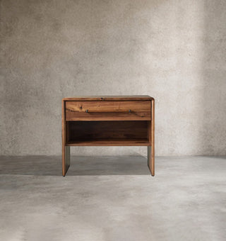 Modern Walnut Nightstand with Drawer and Shelf – Solid Wood Bedside Table Storage Cabinet