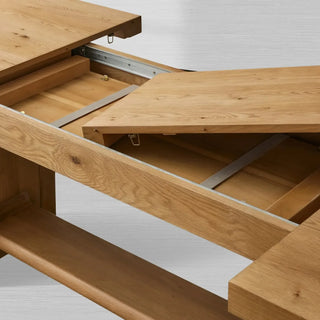 redding-extending-dining-table-in-oak-wood-with-two-self-storing-leaves